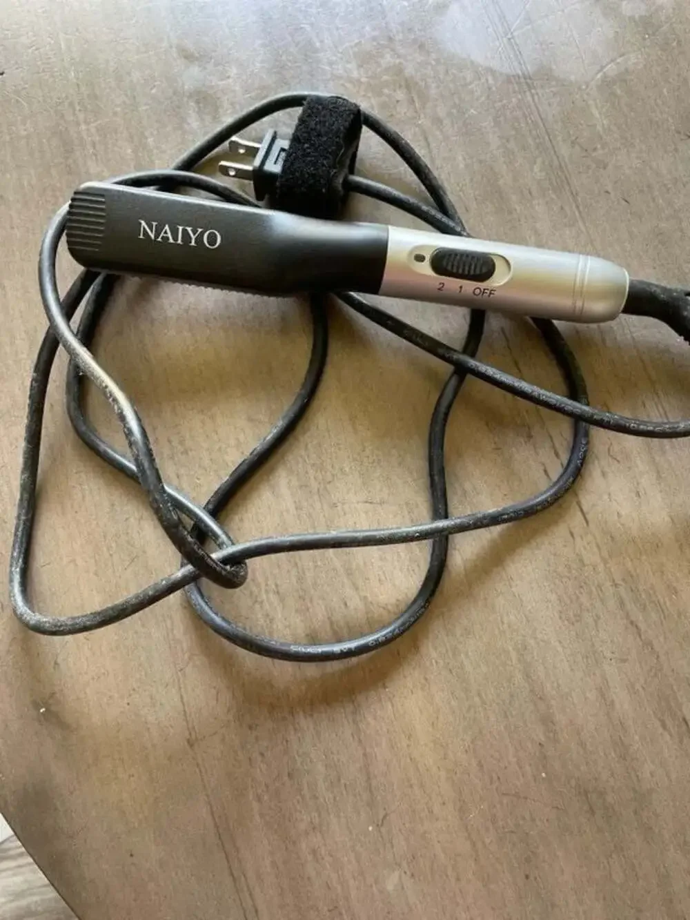 Beard straightener